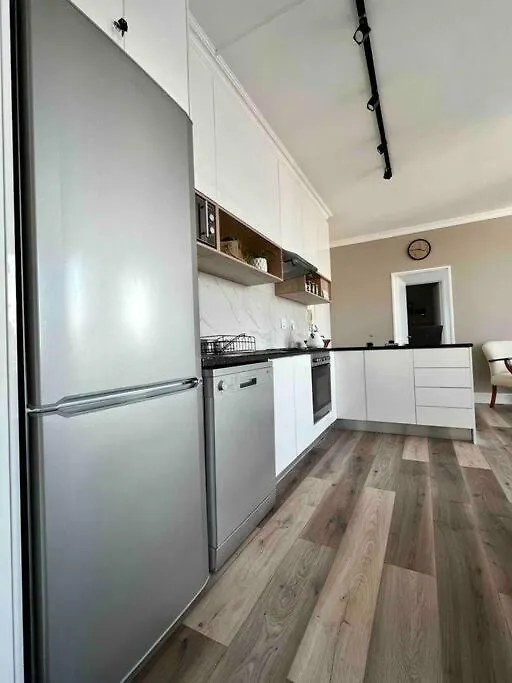 Modern, Trendy And Comfortable 2 Bedroom Apartment In Città del Capo