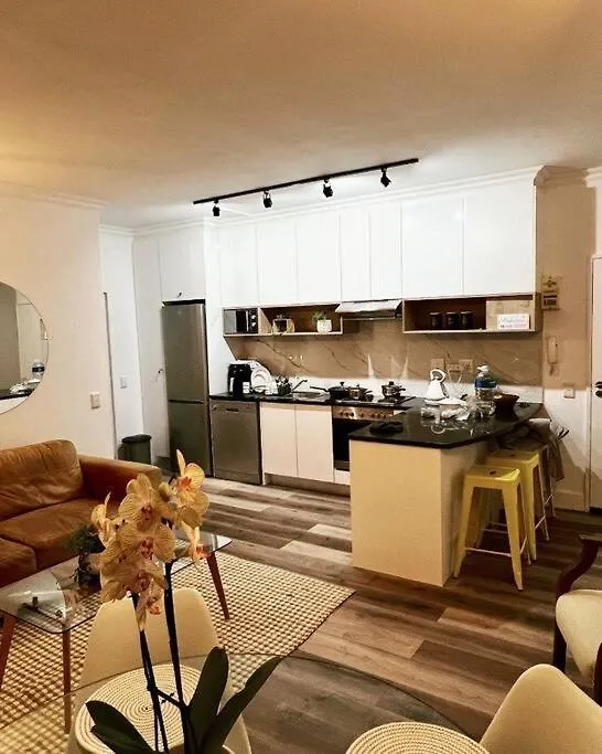 Modern, Trendy And Comfortable 2 Bedroom Apartment In Città del Capo 0*,  Sudafrica