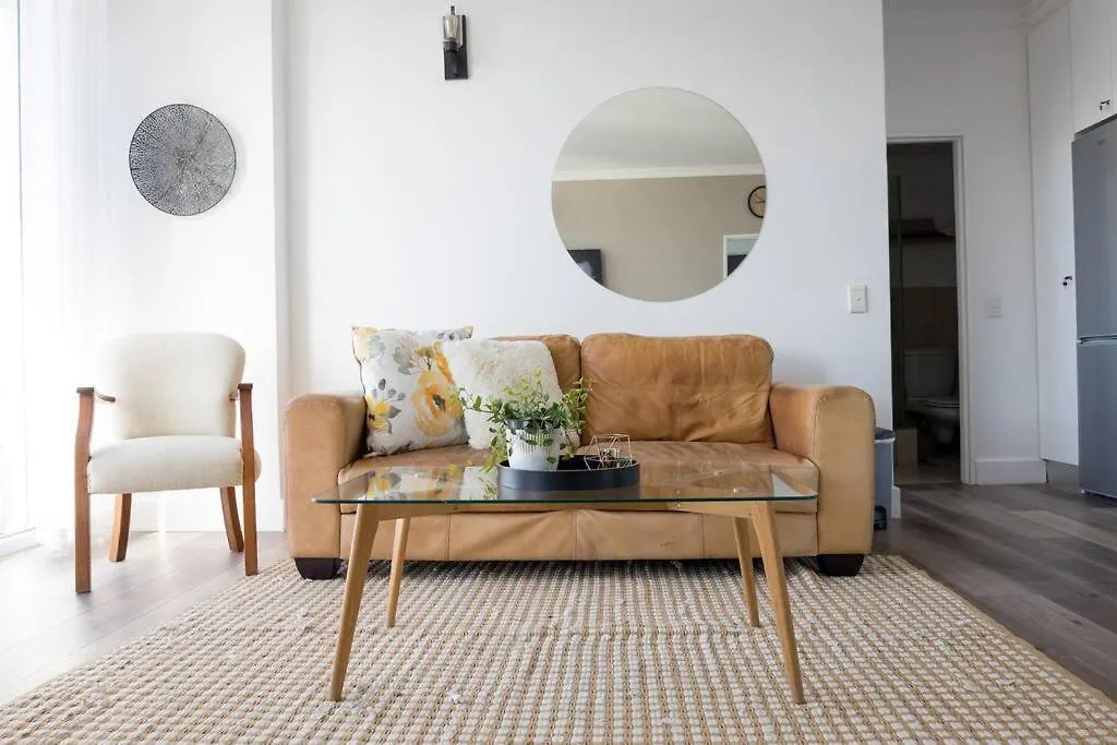 Modern, Trendy And Comfortable 2 Bedroom Apartment In Città del Capo