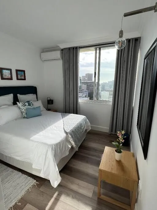 Modern, Trendy And Comfortable 2 Bedroom Apartment In Città del Capo